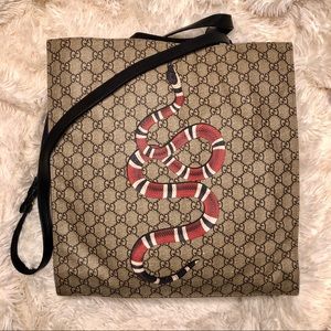 Gucci GG supreme kingsnake crossbody tote bag